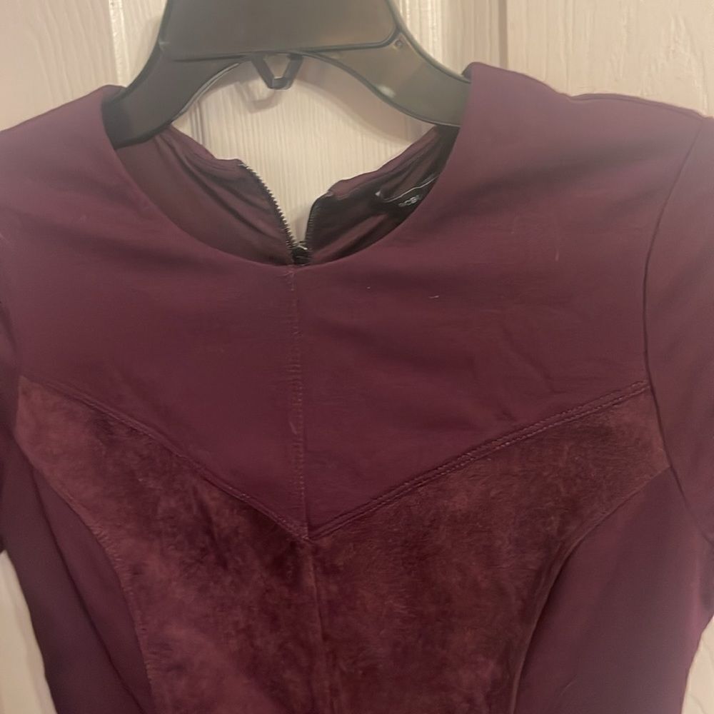 BCBG MaxAzria Peplum Blouse. XSmall - Picture 2 of 7